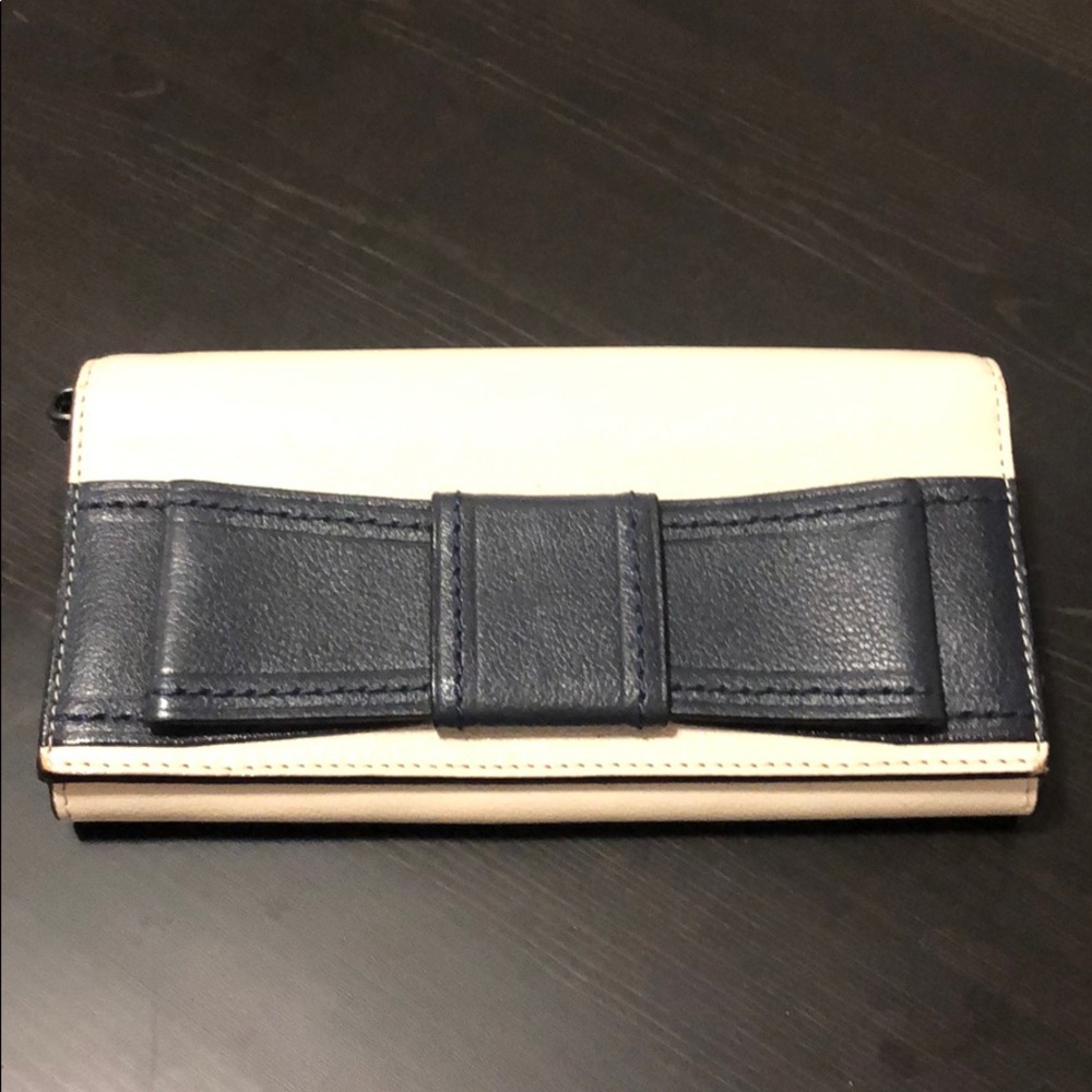Kate Spade wallet/wristlet